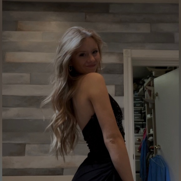 Meet your Posher, Rayna - Picture 1 of 1